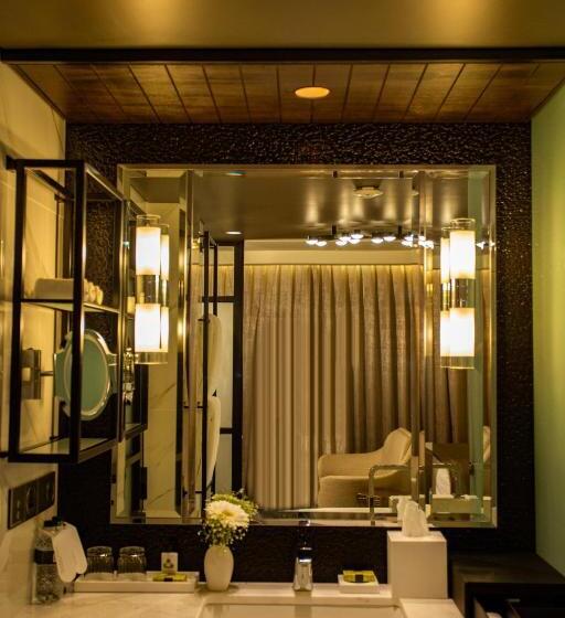 سوئیت جونیور با تخت بزرگ, Intercontinental Dhaka, An Ihg