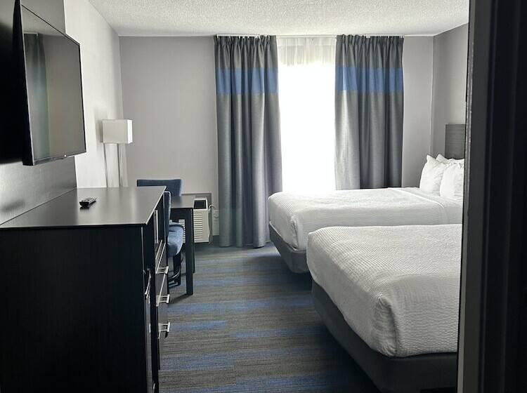 اتاق استاندارد با 2 تخت دوبل, Days Inn By Wyndham Barrie