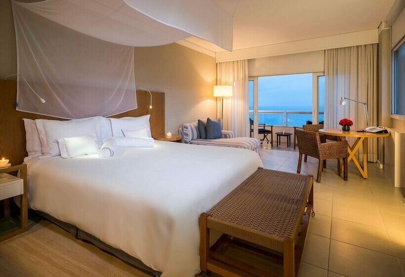 Quarto Superior com Sacada, Sofitel Guaruja Jequitimar