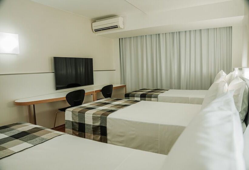 Standard Triple Room, St Paul Plaza