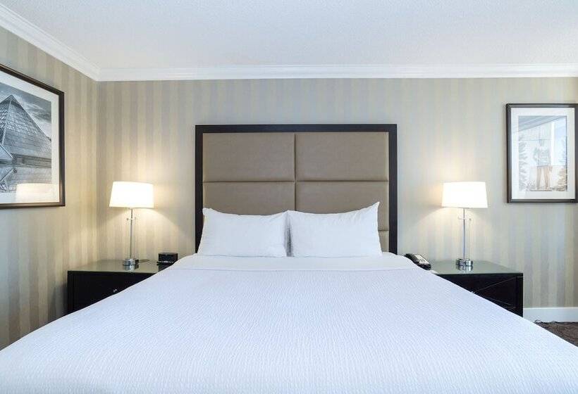 Premium Room, The Sutton Place  Edmonton