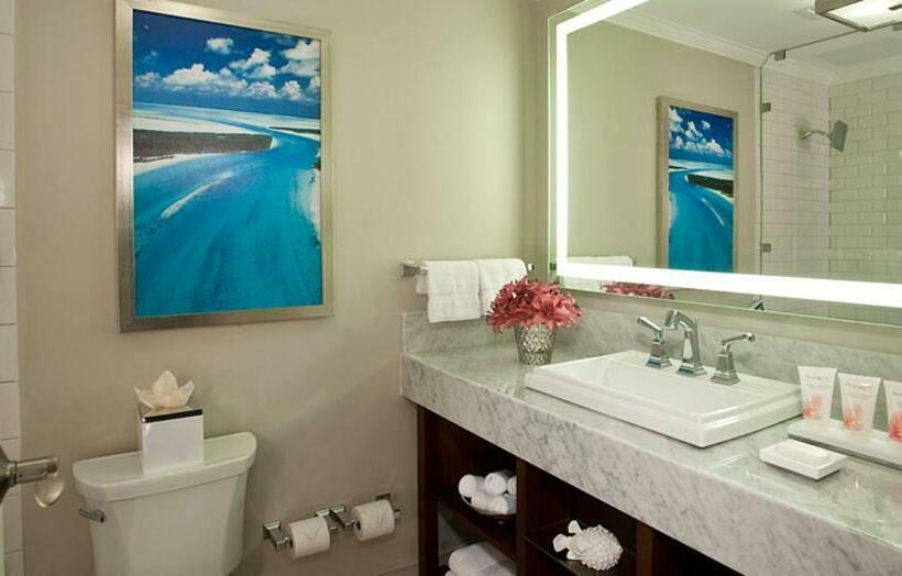 Club Room, Sandals Royal Bahamian  Couples Only