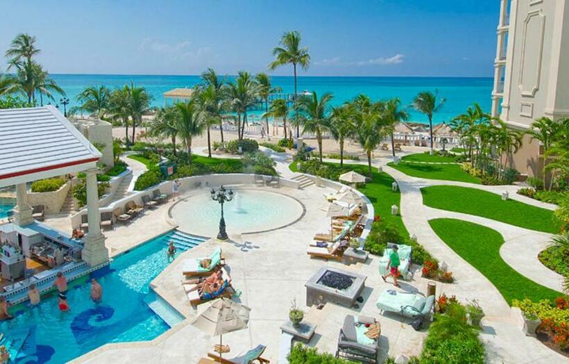 اتاق لوکس با چشم‌انداز دریا, Sandals Royal Bahamian  Couples Only