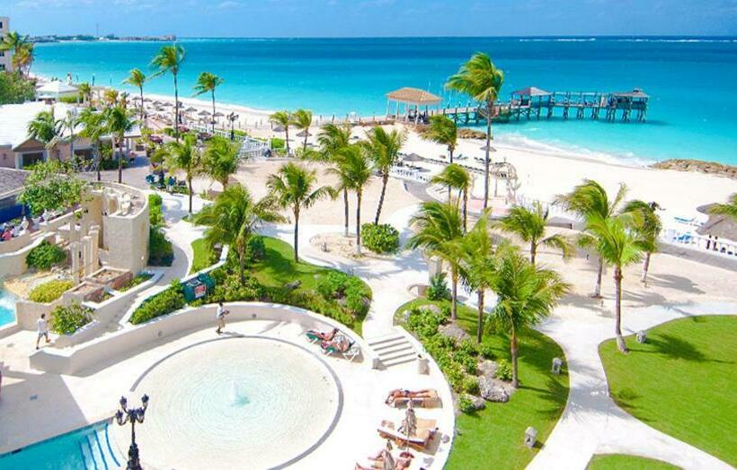 اتاق لوکس با چشم‌انداز دریا, Sandals Royal Bahamian  Couples Only