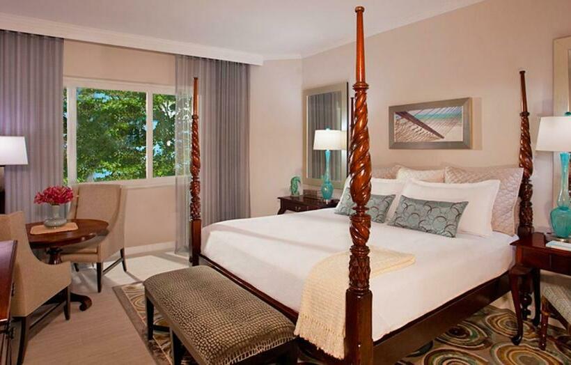 اتاق پرمیوم, Sandals Royal Bahamian All Inclusive   Couples Only