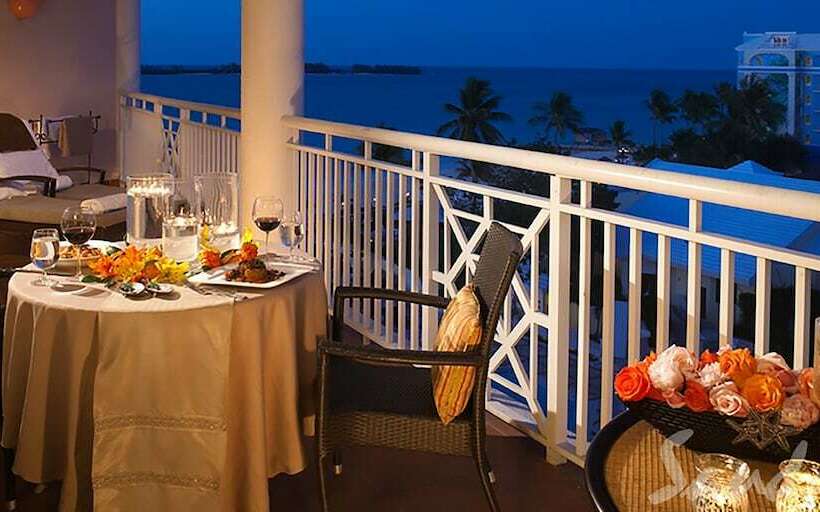 اتاق لوکس با چشم‌انداز دریا, Sandals Royal Bahamian  Couples Only