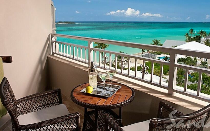 اتاق لوکس با چشم‌انداز دریا, Sandals Royal Bahamian  Couples Only