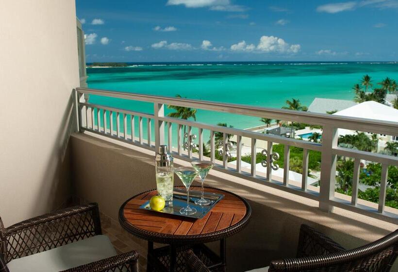 اتاق لوکس با چشم‌انداز دریا, Sandals Royal Bahamian  Couples Only