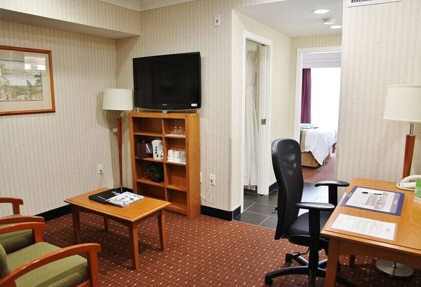 Suite, Best Western Plus Kelowna  And Suites