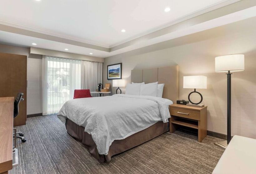 Executive Room, Best Western Plus Kelowna  And Suites