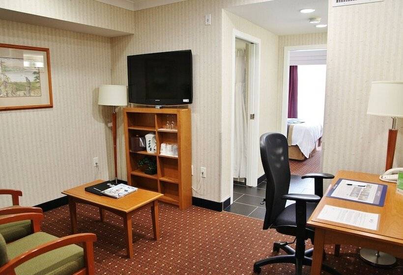 Suite, Best Western Plus Kelowna  And Suites