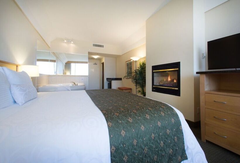 Executive Room, Best Western Plus Kelowna  And Suites