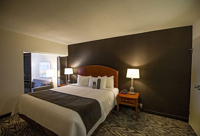 سوییت سوپریور, Cambridge Suites Hotel Halifax