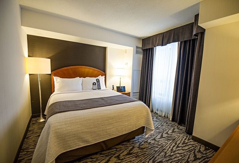 جناح جونيور, Cambridge Suites  Halifax