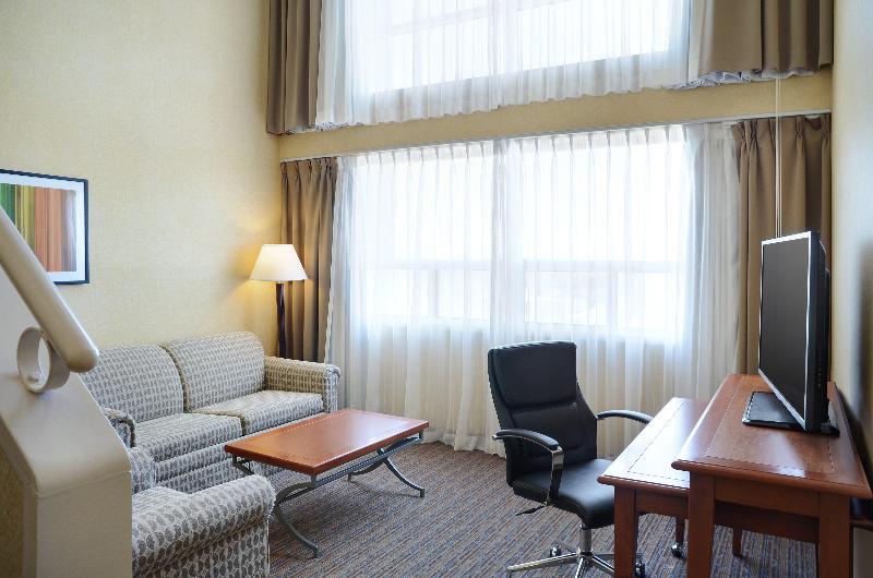 سوئیت با تخت بزرگ, Holiday Inn Hotel & Suites London, An Ihg