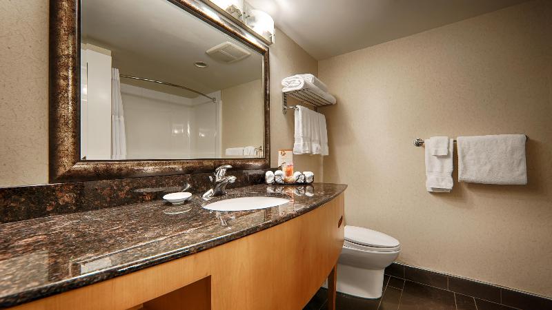 سوییت, Best Western Plus Kelowna Hotel & Suites
