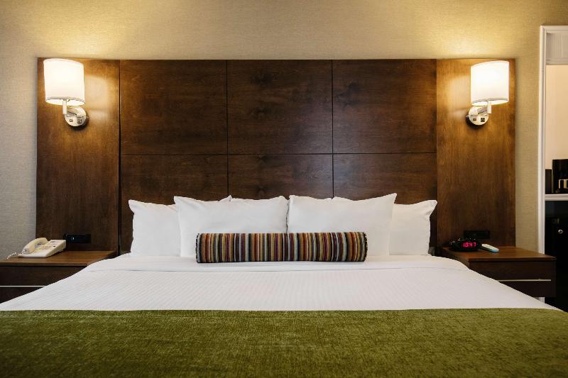 سوییت, Best Western Ville Marie Hotel & Suites