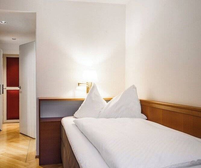 Economy Single Room, Blume   Swiss Historic