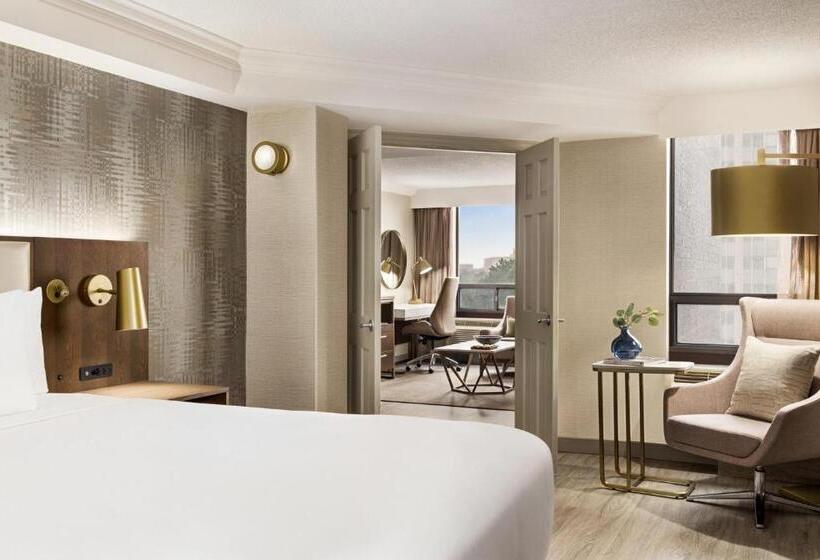 سوئیت با تخت بزرگ, Crowne Plaza Toronto Airport, An Ihg