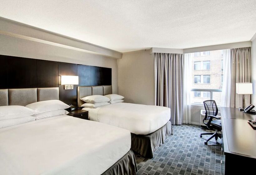 اتاق استاندارد با 2 تخت دوبل, Doubletree By Hilton Hotel Toronto Downtown