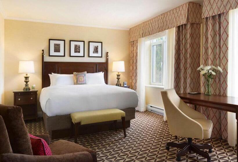 اتاق استاندارد با چشم‌انداز رودخانه, Fairmont Le Manoir Richelieu