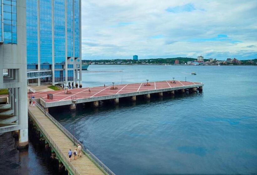 اتاق استاندارد با تخت دوبل و چشم‌انداز, Halifax Marriott Harbourfront