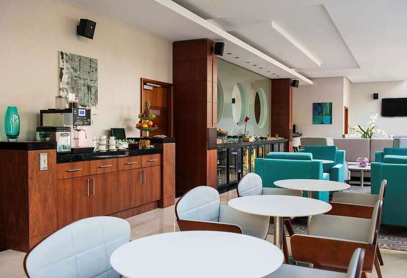Standard-huone King-vuode, Hilton Toronto