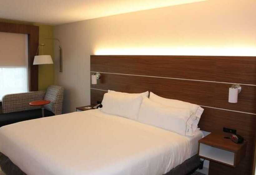חדר סטנדרט, Holiday Inn Express & Suites Mississauga Toronto Southwest, An Ihg