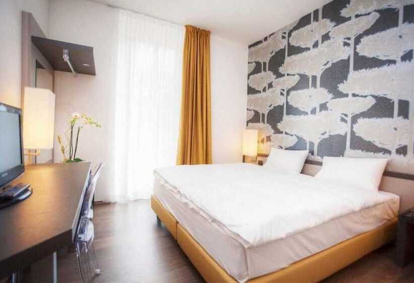 Номер Стандарт, Internazionale Bellinzona