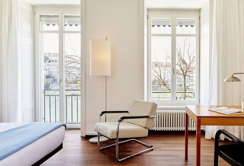 غرفة قياسية مطلّة علي النهر, Krafft Basel