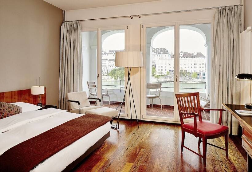 غرفة قياسية مطلّة علي النهر, Krafft Basel