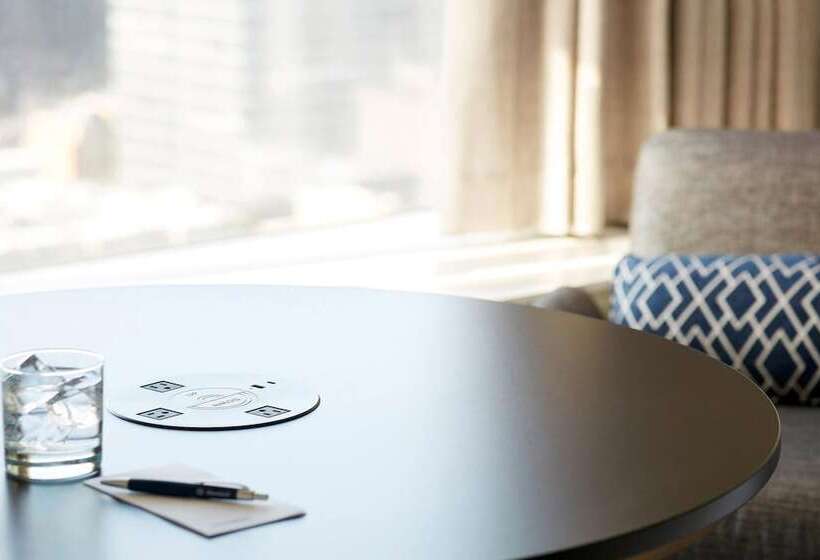 חדר קלאב, Le Centre Sheraton Montreal