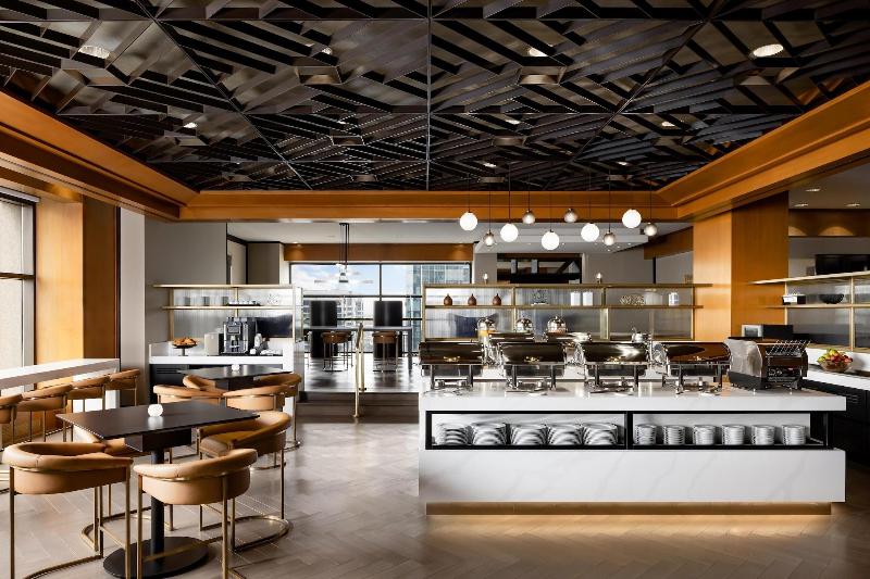 חדר קלאב, Le Centre Sheraton Montreal