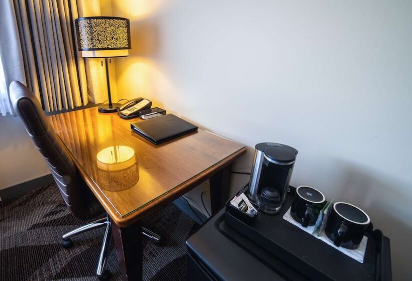 اتاق استاندارد با تخت دوبل, Prestige Hudson Bay Lodge & Conference Centre, Worldhotels Crafted Collection