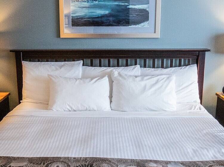 اتاق استاندارد با تخت دوبل, Prestige Hudson Bay Lodge & Conference Centre, Worldhotels Crafted Collection