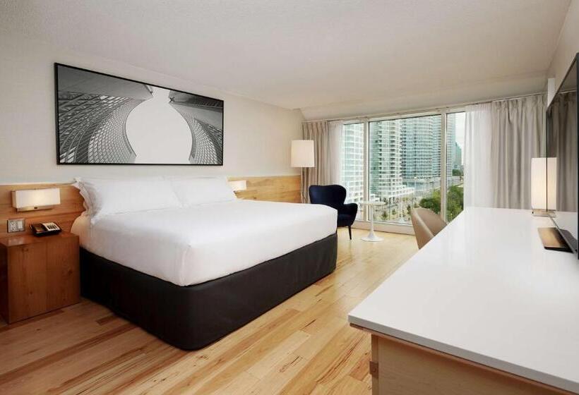 Standaardkamer met Kingsize Bed, Radisson Blu Toronto Downtown