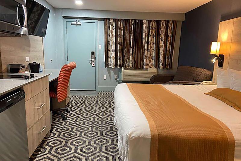 اتاق استاندارد با تخت بزرگ, Ramada By Wyndham Medicine Hat