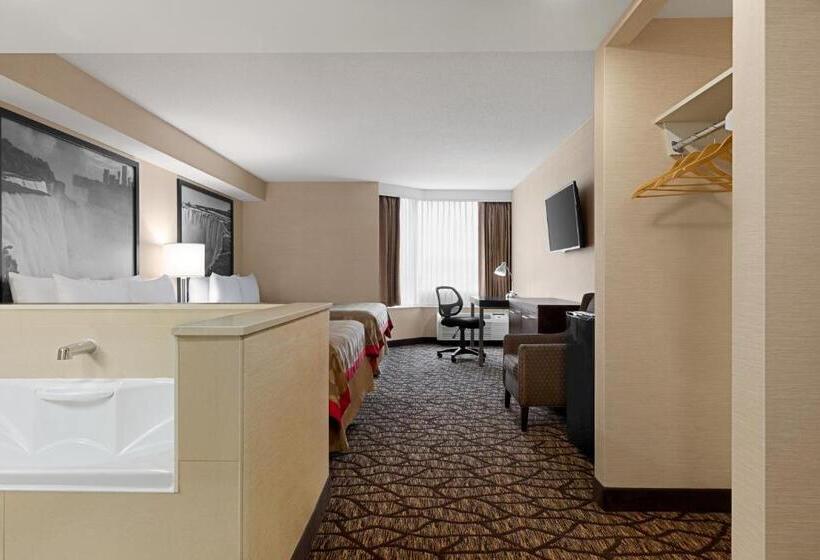 اتاق لوکس, Ramada By Wyndham Niagara Falls Near The Falls