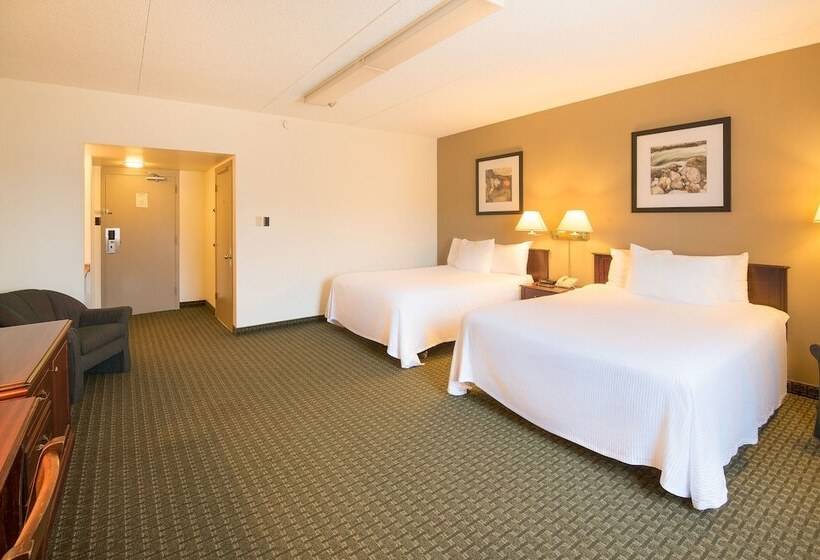 Chambre Standard 2 Lits Doubles, Ramada By Wyndham Thunder Bay Airlane