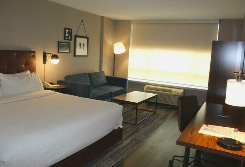 اتاق لوکس با تخت بزرگ, Four Points By Sheraton Point Edward Sarnia