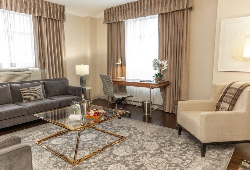 سوئیت پریمیوم, The Lord Nelson Hotel & Suites