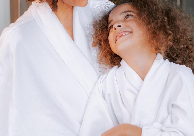 اتاق استاندارد با تخت بزرگ, The Westin Bayshore, Vancouver