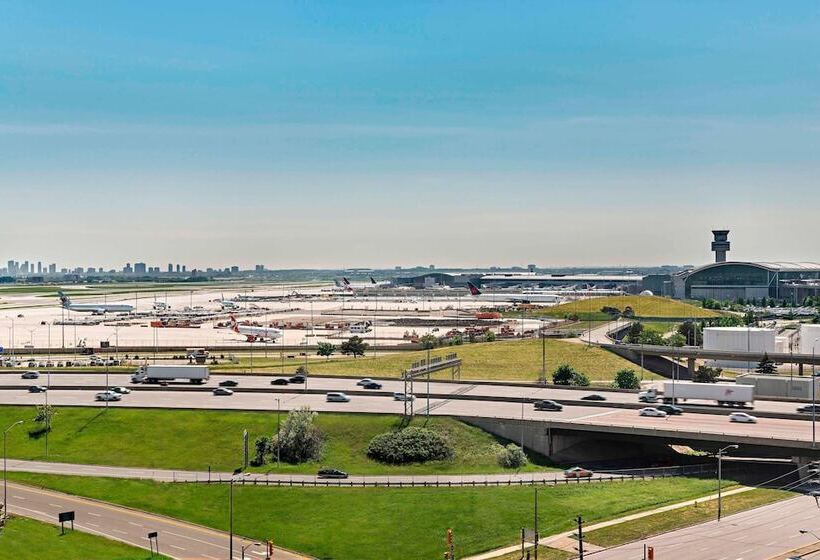 חדר קלאסי מיטה זוגית, The Westin Toronto Airport