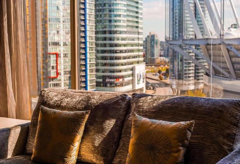 سوئیت با تخت بزرگ, Georgian Court Hotel, Worldhotels Elite
