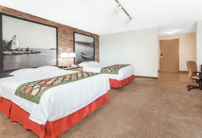 Quarto Estandar 2 Camas Casal, Super 8 By Wyndham Sudbury On