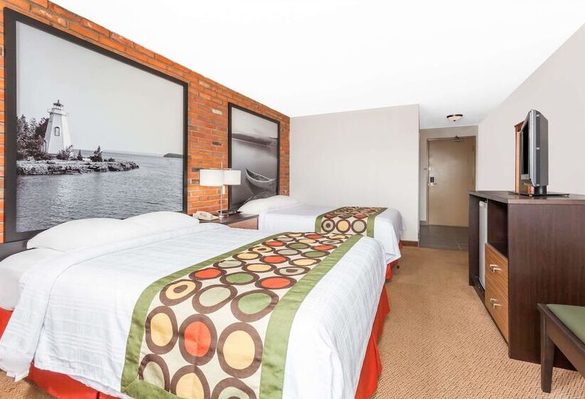 اتاق استاندارد با 2 تخت دوبل, Super 8 By Wyndham Sudbury On