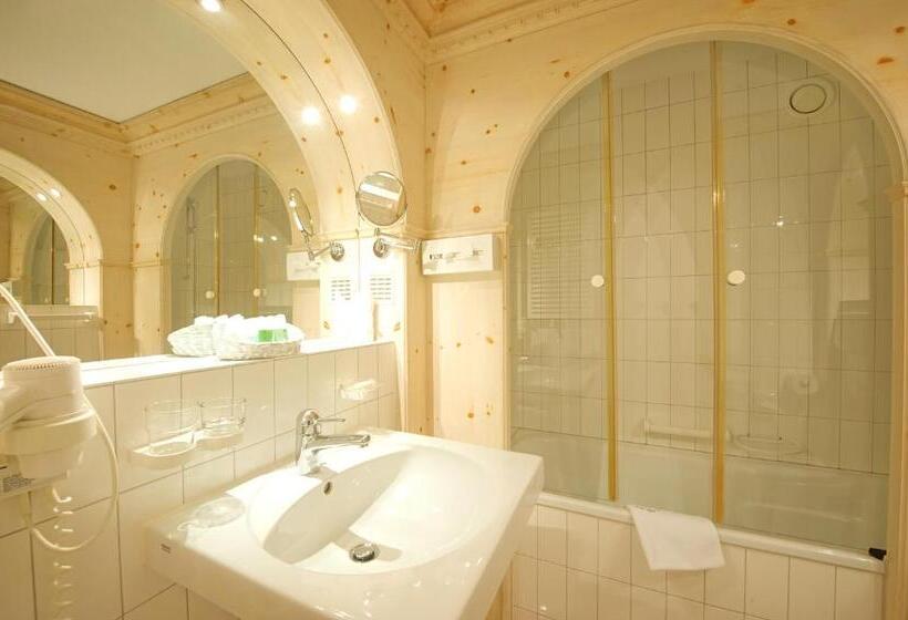 سوئیت با بالکن, Albana Hotel Silvaplana