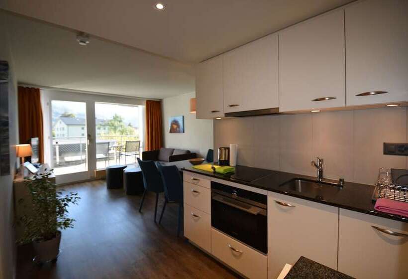 带露台两卧公寓, Hop Apartments & Suites
