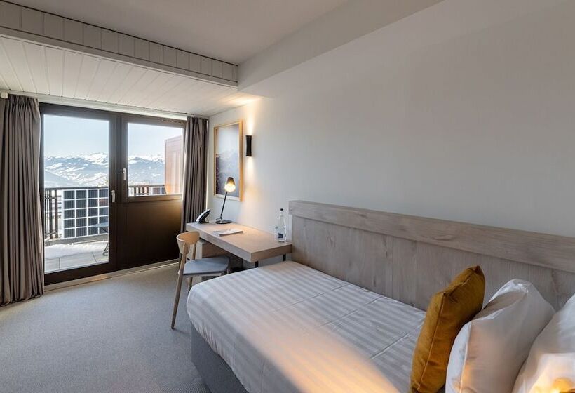 اتاق استاندارد یک نفره, Victoria Hotel & Residence