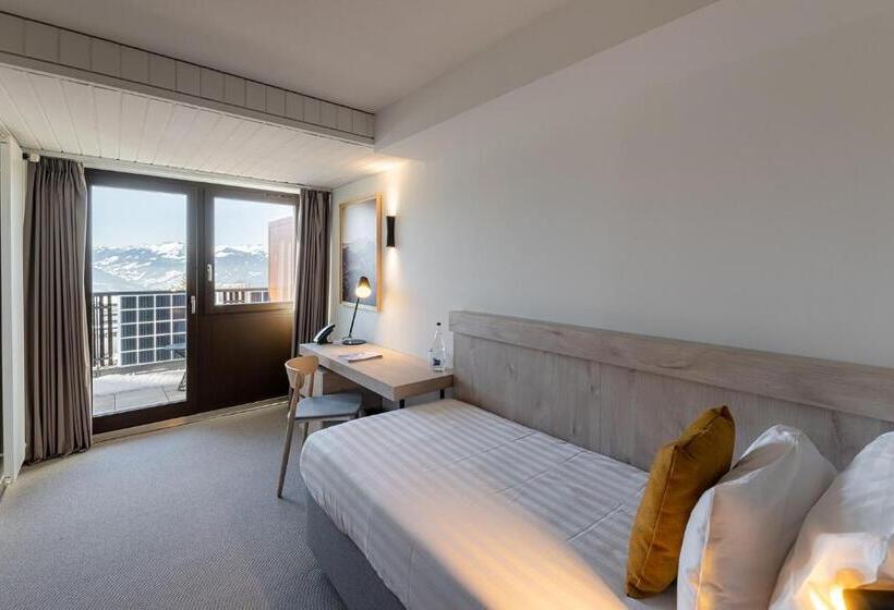 اتاق استاندارد یک نفره, Victoria Hotel & Residence